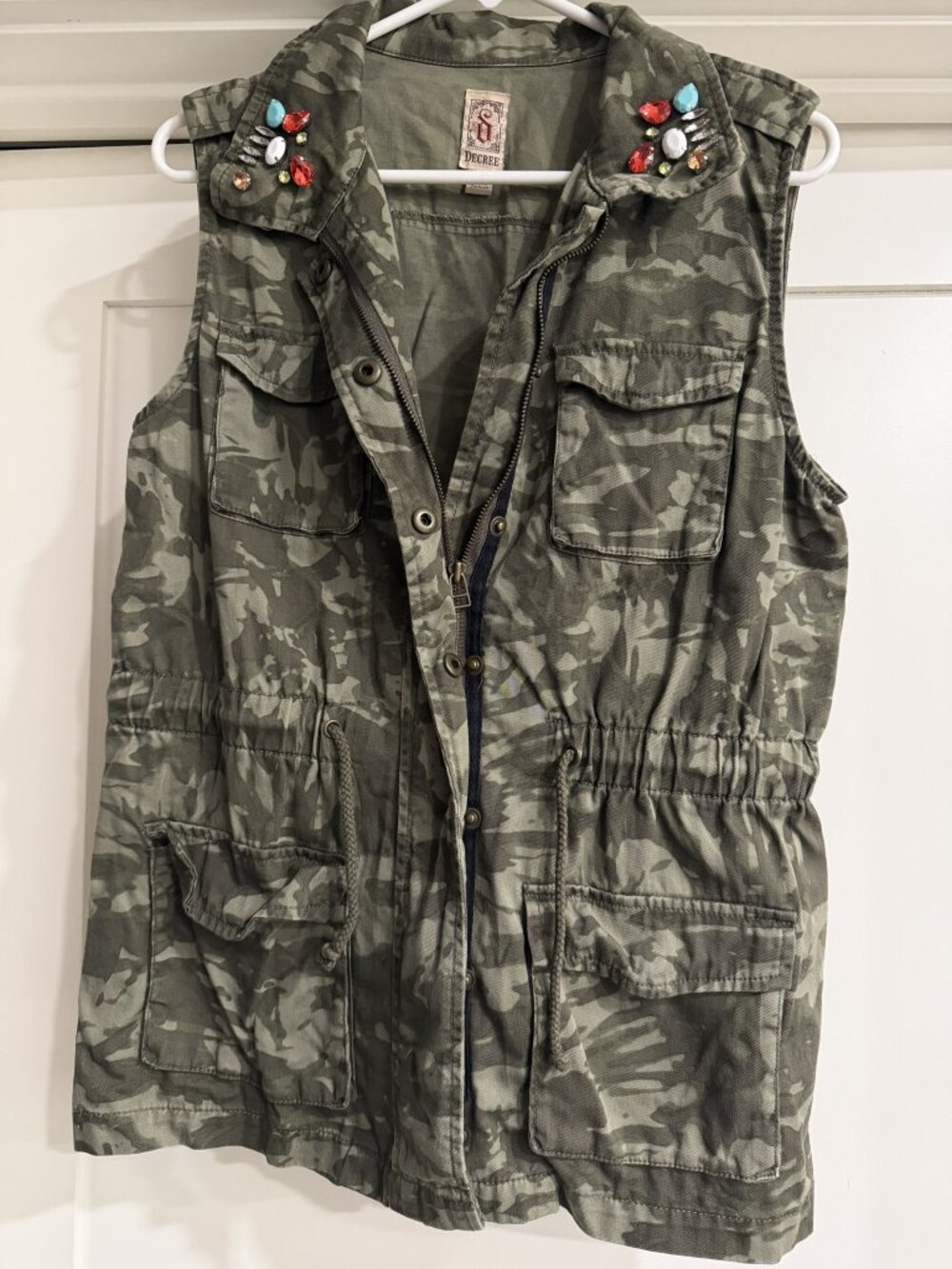 Decree Green Camo Utility Vest Jeweled Collar Cargo Pockets Drawstring Size L